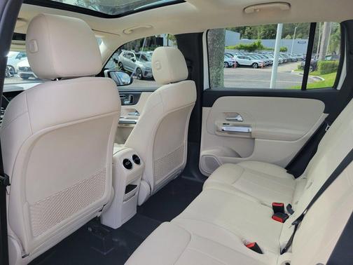 2022 Mercedes-Benz GLB 250 Base