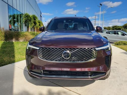 2025 Volvo XC90 B6 Plus 7-Seater