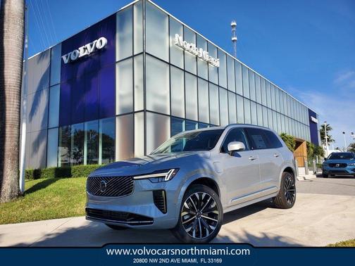 2025 Volvo XC90 Plug-In Hybrid T8 Plus 7-Seater