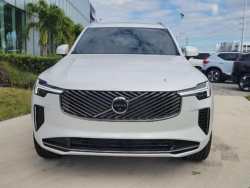 2026 Volvo XC90 B6 Ultra 7-Seater