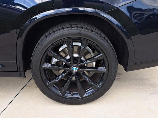 2022 BMW X4 xDrive30i