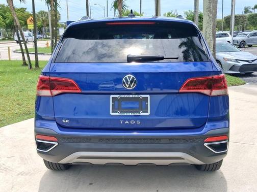 Blue Dusk 2024 Volkswagen Taos 1.5T SE