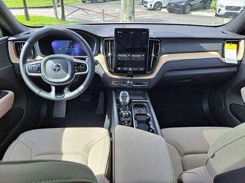 Crystal White Metallic 2026 Volvo XC60 Plug-In Hybrid T8 Core