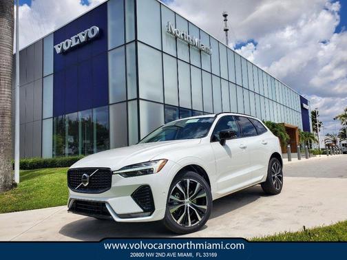 2025 Volvo XC60 B5 Plus