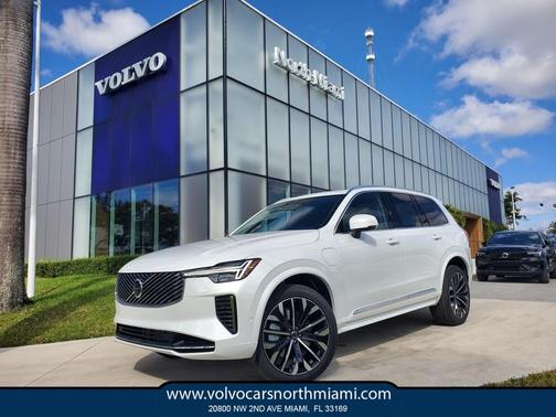 2025 Volvo XC90 Plug-In Hybrid T8 Plus 6-Seater
