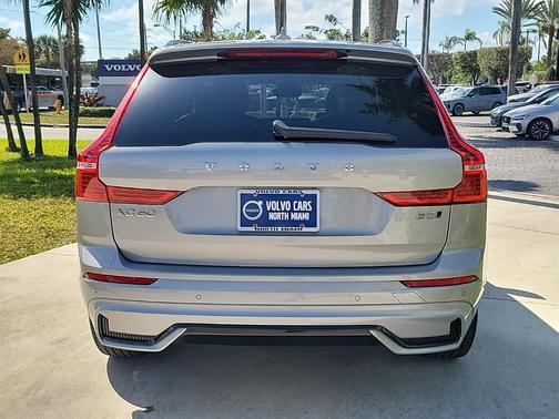 2025 Volvo XC60 B5 Core