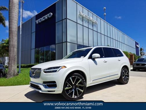 2023 Volvo XC90 B5 Plus