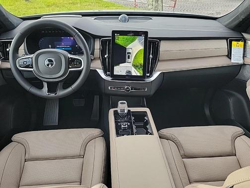 2026 Volvo XC90 B6 Ultra 7-Seater