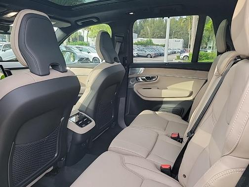 2026 Volvo XC90 B6 Ultra 7-Seater