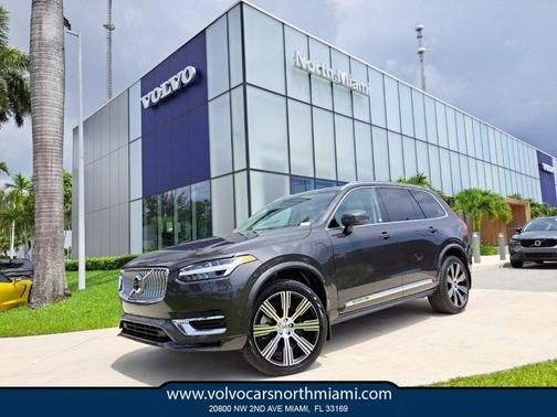 2024 Volvo XC90 Recharge Plug-In Hybrid T8 Ultimate Bright Theme 7-Seater