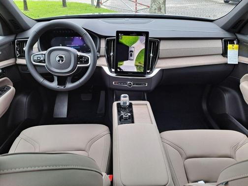 2026 Volvo XC90 B6 Plus 7-Seater