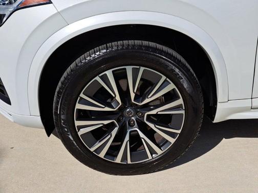 2021 Volvo XC90 T5 Momentum 7 Passenger