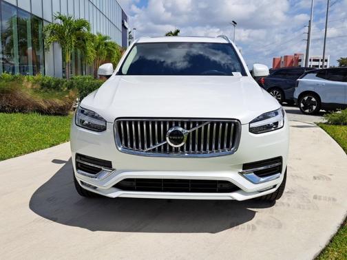 2022 Volvo XC90 T6 Inscription 6 Passenger