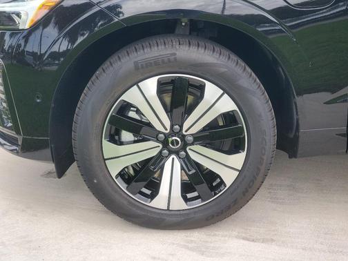 2025 Volvo XC60 Plug-In Hybrid T8 Core