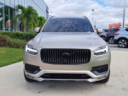 2023 Volvo XC90 B6 Ultimate 6-Seater