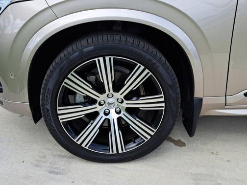 2023 Volvo XC90 B6 Ultimate 6-Seater