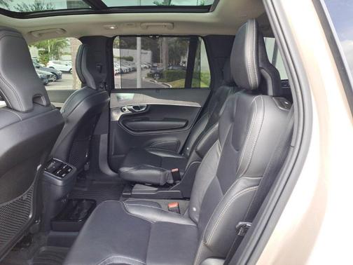 2023 Volvo XC90 B6 Ultimate 6-Seater