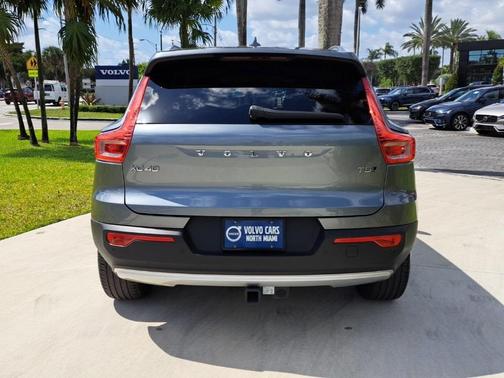 2019 Volvo XC40 T5 Momentum