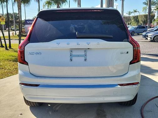 2026 Volvo XC90 B6 Plus 7-Seater