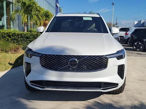 2026 Volvo XC90 B6 Plus 7-Seater