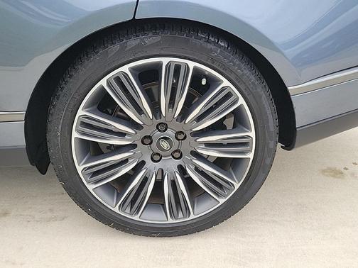 2022 Land Rover Range Rover P525 Westminster