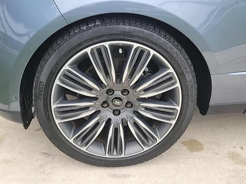 2022 Land Rover Range Rover P525 Westminster