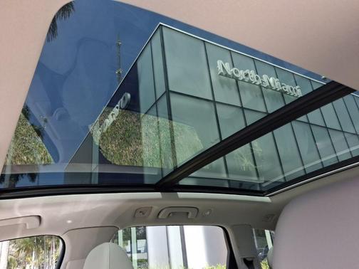 Waitomo Blue Metallic 2023 Audi Q7 55 Prestige