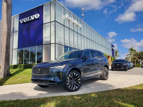 2025 Volvo XC90 B5 Plus 7-Seater
