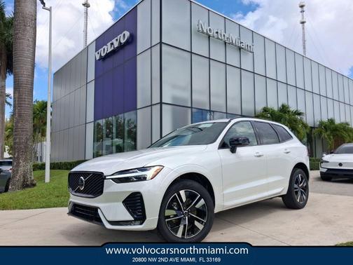 Crystal White Metallic 2026 Volvo XC60 B5 Core