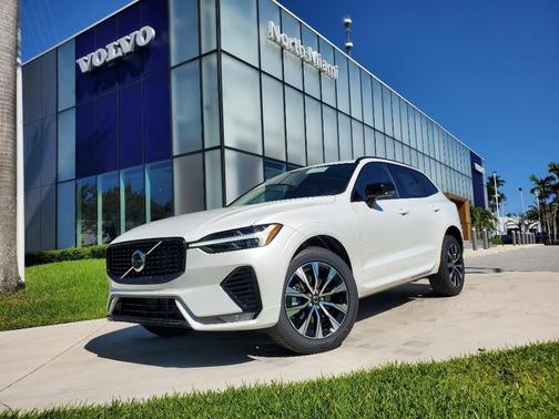 2025 Volvo XC60 B5 Plus