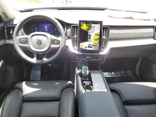 2025 Volvo XC90 Plug-In Hybrid T8 Ultra 7-Seater