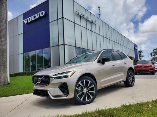 2025 Volvo XC60 B5 Plus