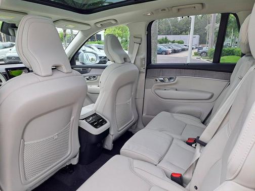 2026 Volvo XC90 B6 Ultra 7-Seater