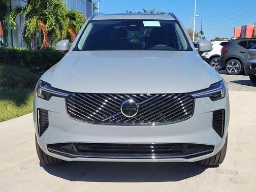 2026 Volvo XC90 B5 Plus 7-Seater