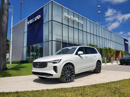 2025 Volvo XC90 B6 Ultra