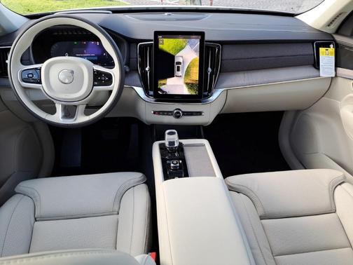 2026 Volvo XC90 B6 Ultra Dark Theme 7-Seater
