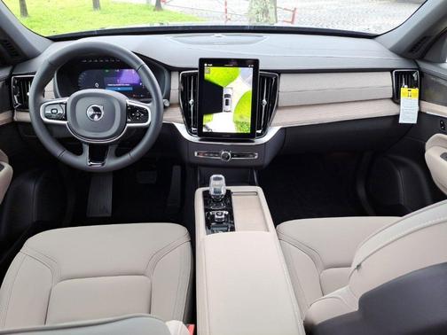 2026 Volvo XC90 B6 Plus 7-Seater