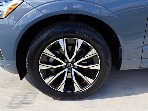 2023 Volvo XC60 B5 Core