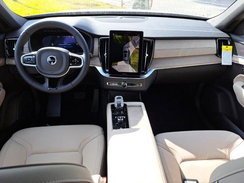 2026 Volvo XC90 B6 Plus 6-Seater