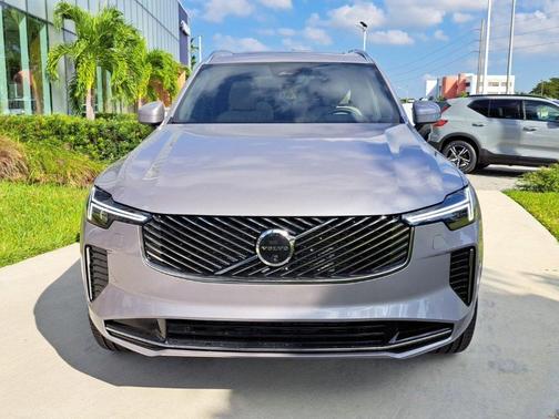 2026 Volvo XC90 B6 Plus 6-Seater