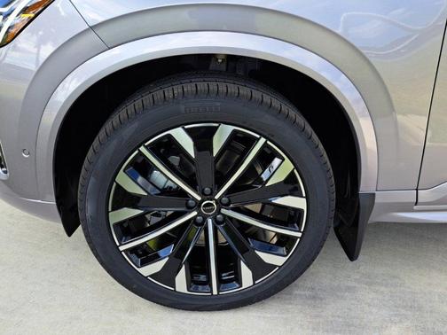 2026 Volvo XC90 B6 Plus 6-Seater