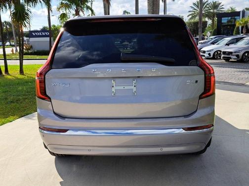 2026 Volvo XC90 B6 Plus 6-Seater