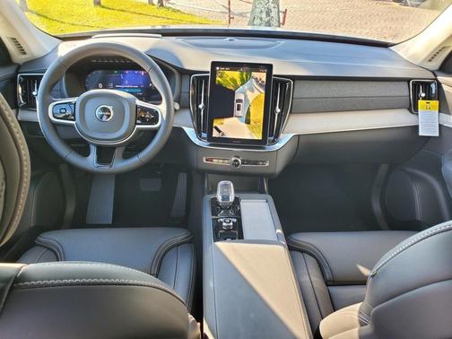 2025 Volvo XC90 Plug-In Hybrid T8 Ultra 7-Seater