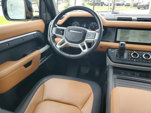 2023 Land Rover Defender 110 X-Dynamic SE