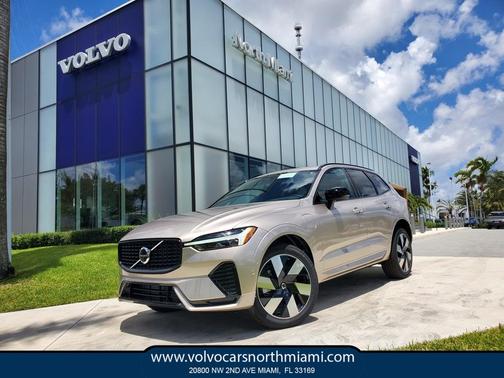2025 Volvo XC60 Plug-In Hybrid T8 Plus