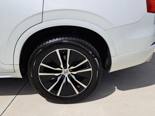 2020 Volvo XC90 T5 Momentum 7 Passenger
