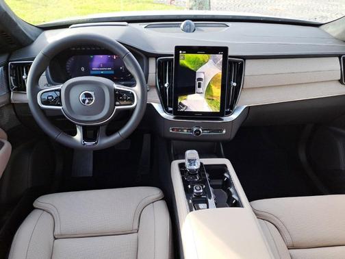 2026 Volvo XC90 B6 Ultra Dark Theme 7-Seater