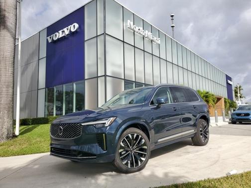 2025 Volvo XC90 B6 Ultra