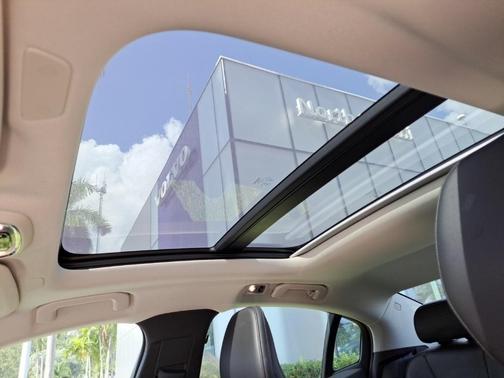 2021 Volvo S60 T5 Momentum