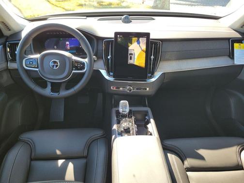 Metallic 2026 Volvo XC90 B6 Ultra 6-Seater